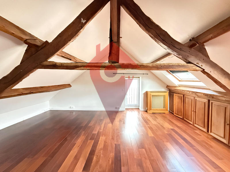 Maison - 184 m² - 6 pièces