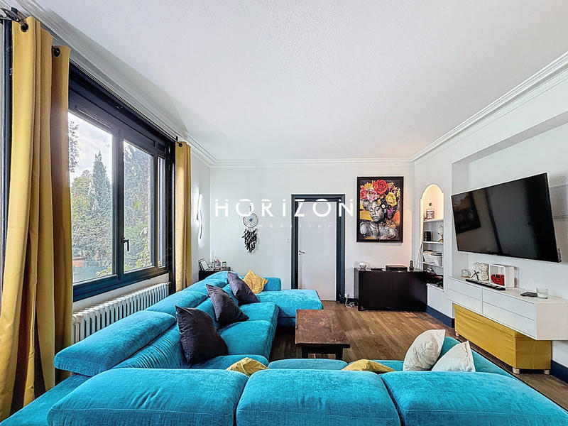 Maison - 202 m² - 7 pièces