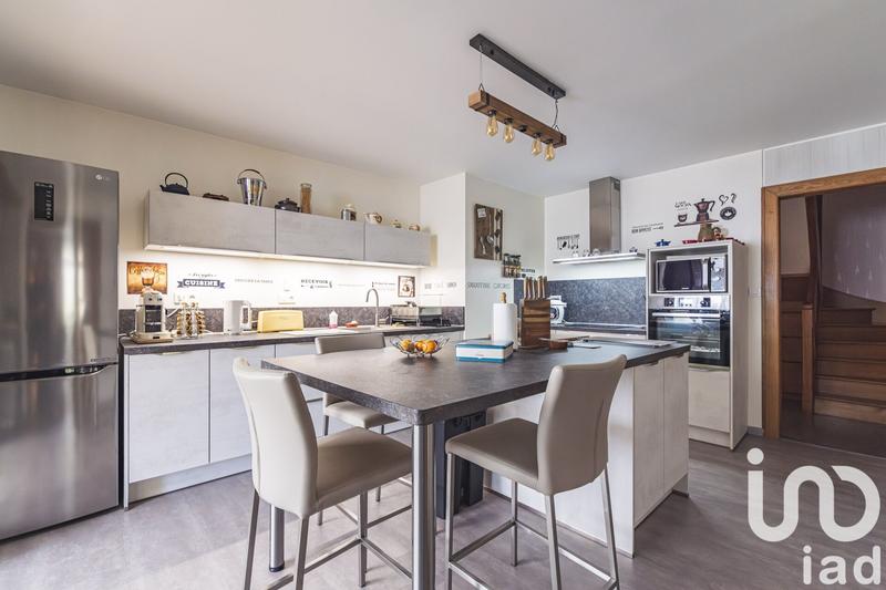 Maison - 469 m² - 12 pièces