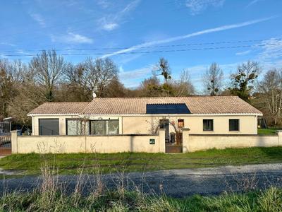 Maison - 160 m² - 5 pièces