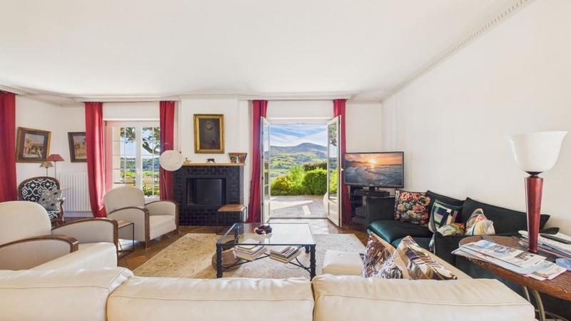 Maison - 199 m² - 6 pièces