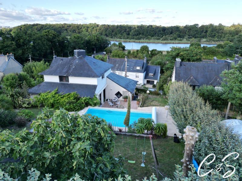 Maison - 136 m² - 6 pièces