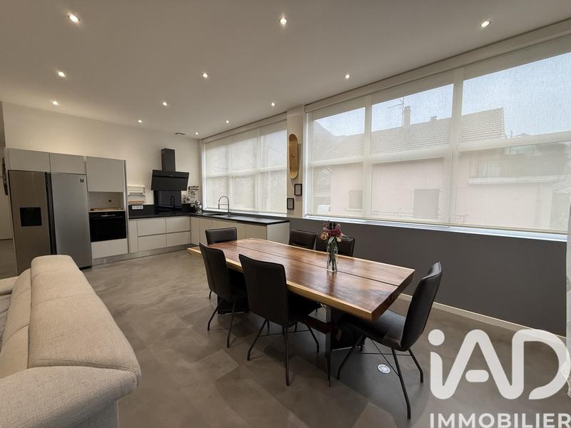 Loft - 95 m² - 4 pièces