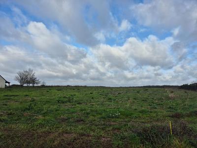 Terrain constructible - 4 500 m²