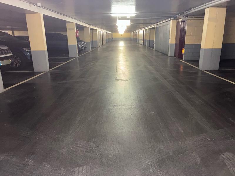 Parking / Garage - 12 m²