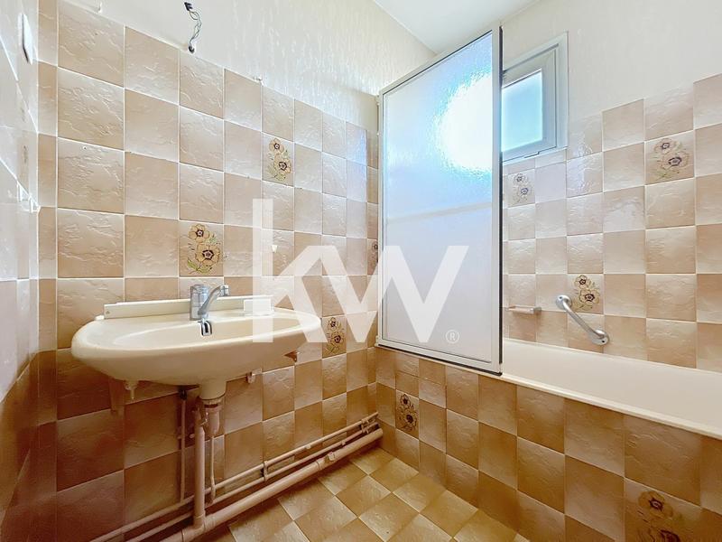 Appartement - 93 m² - 4 pièces