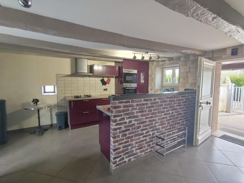 Maison - 85 m² - 6 pièces