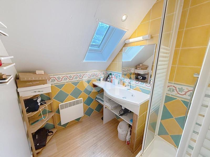 Maison - 180 m² - 6 pièces