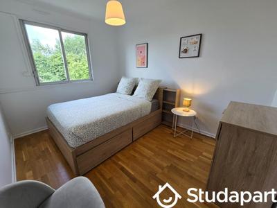 Chambre - 11 m² - 1 pièce