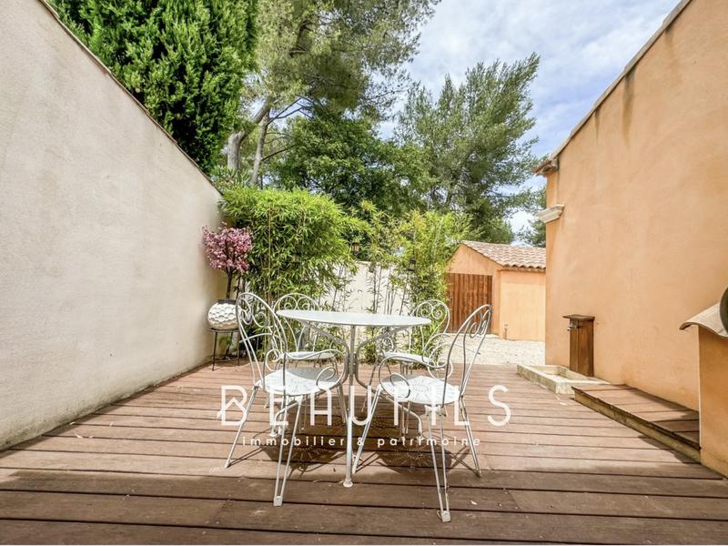 Maison - 228 m² - 7 pièces