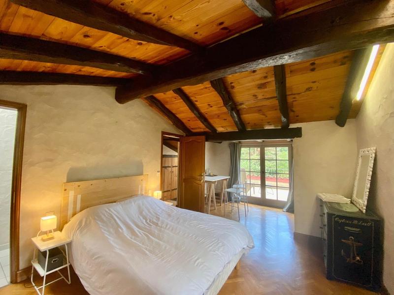 Maison - 450 m² - 12 pièces