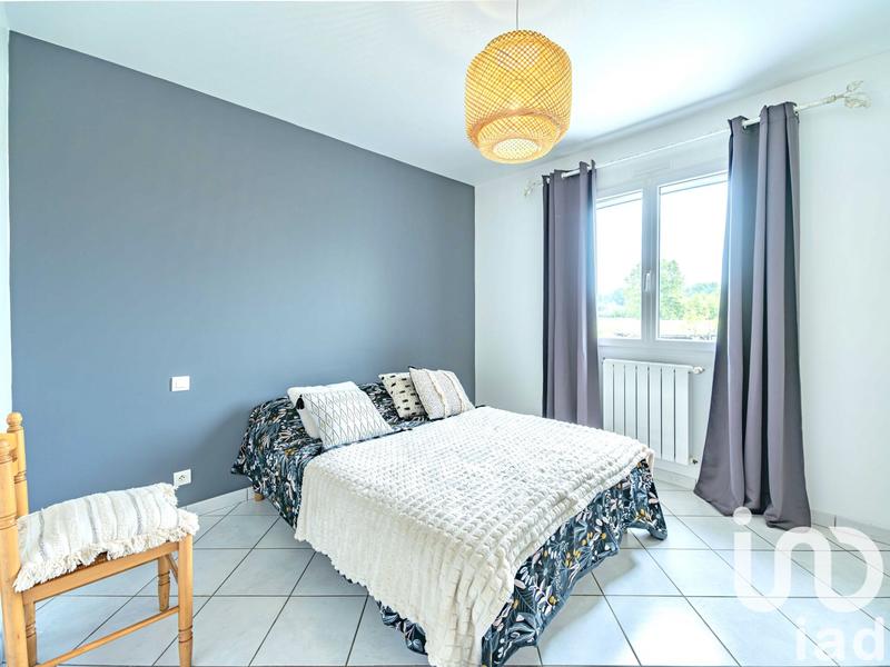 Maison - 205 m² - 9 pièces