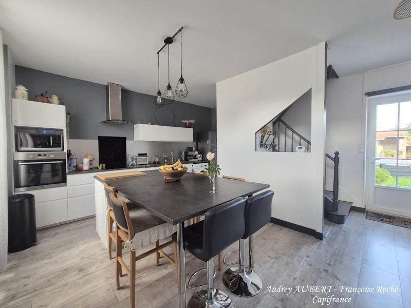 Maison en pierre - 99 m² - 4 pièces