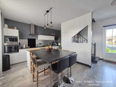 Maison en pierre - 99 m² - 4 pièces