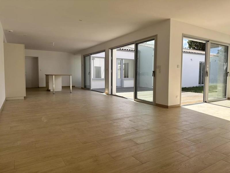 Maison - 160 m² - 6 pièces