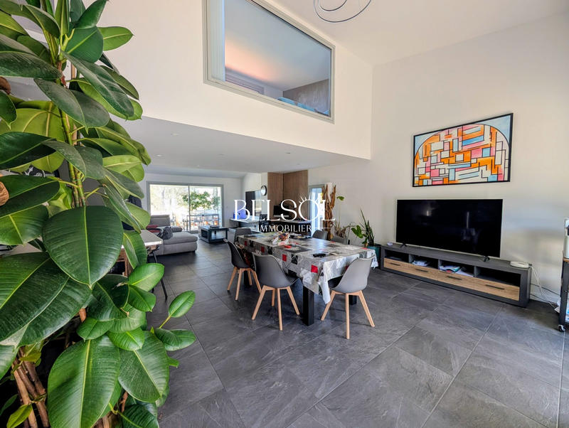 Maison - 123 m² - 4 pièces