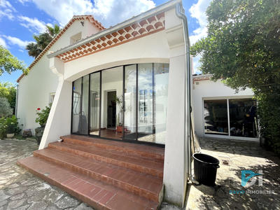 Villa - 164 m² - 6 pièces