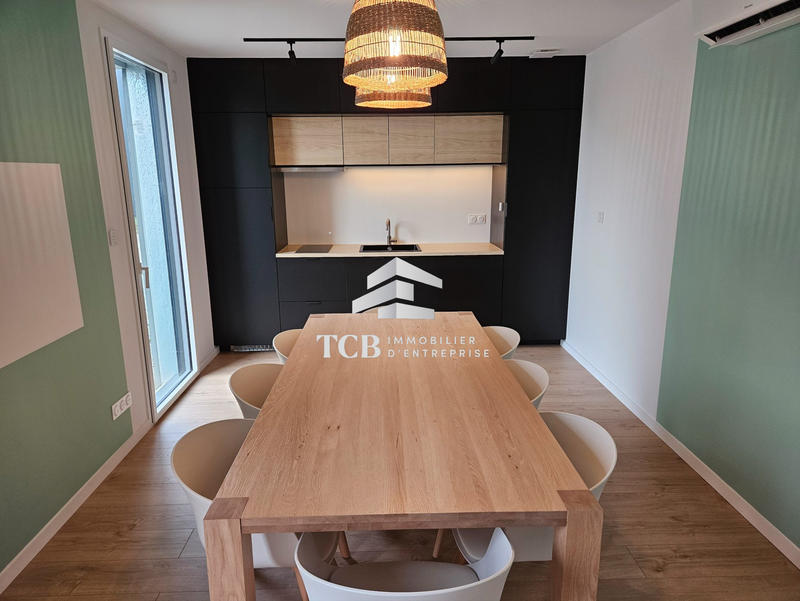 Local d'activités - 380 m²