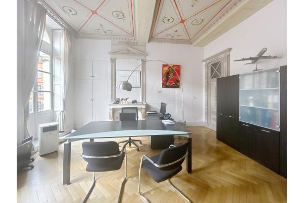 Bureau - 168 m²