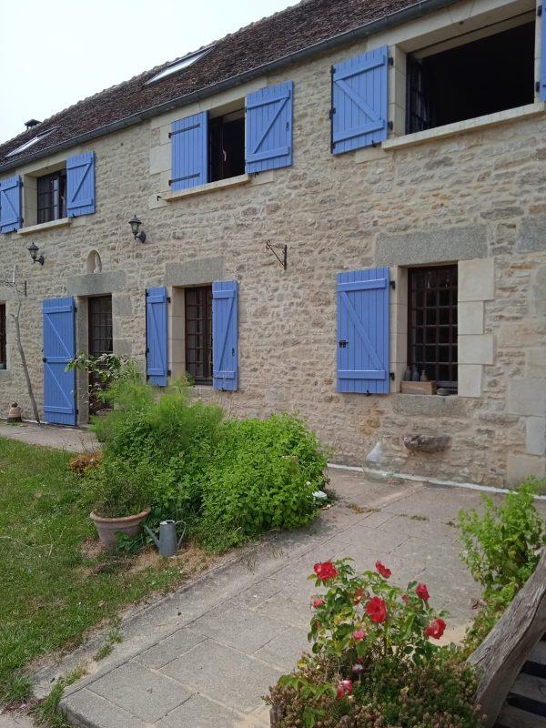 Maison - 198 m² - 9 pièces