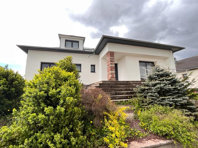 Maison - 166 m² - 5 pièces