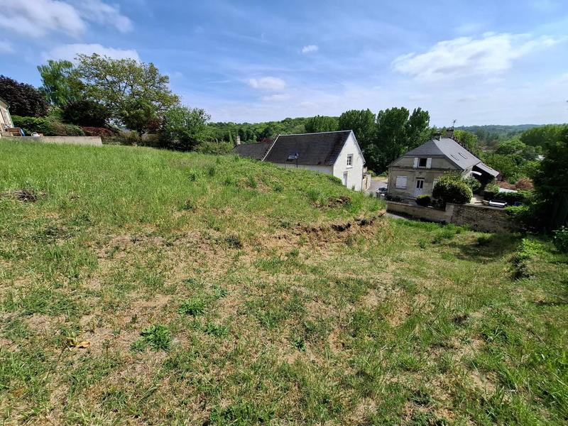 Terrain constructible - 1 423 m²