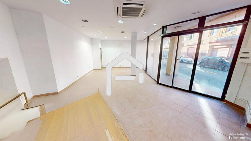 Local commercial - 90 m² - 4 pièces