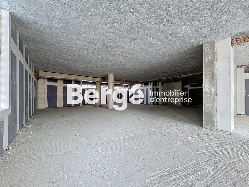 Local commercial - 325 m²