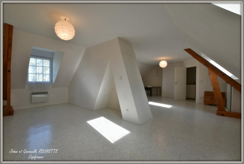Maison - 210 m² - 10 pièces