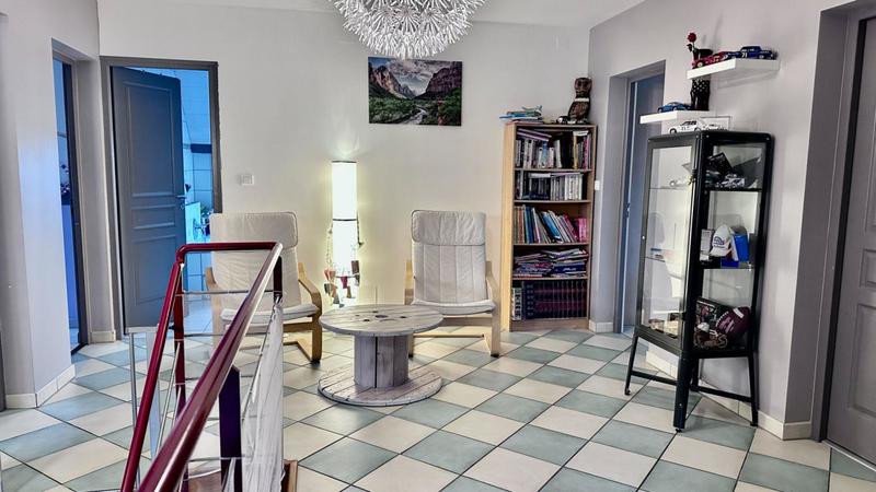 Maison - 185 m² - 6 pièces