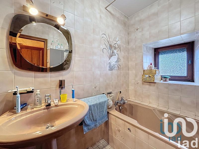 Maison - 210 m² - 7 pièces