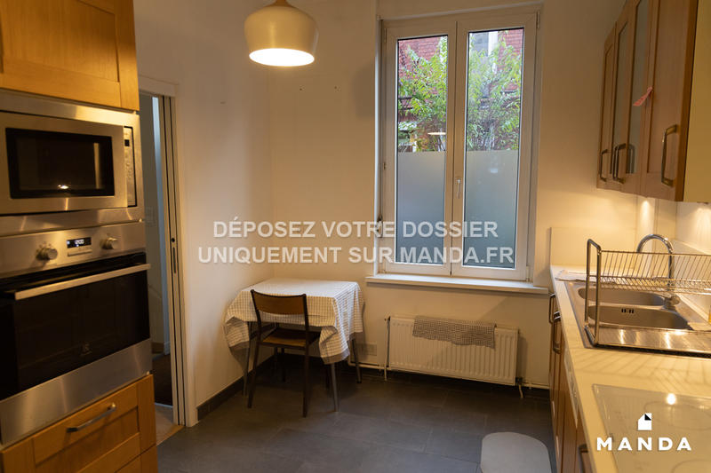 Chambre - 11 m² - 5 pièces