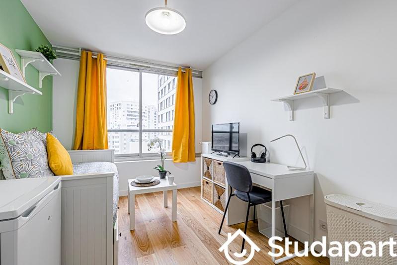 Chambre - 9 m² - 1 pièce