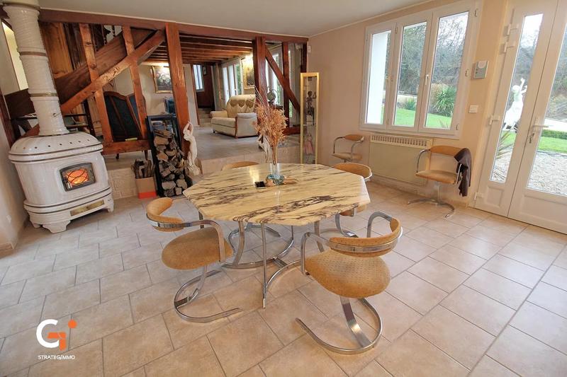 Maison - 189 m² - 6 pièces