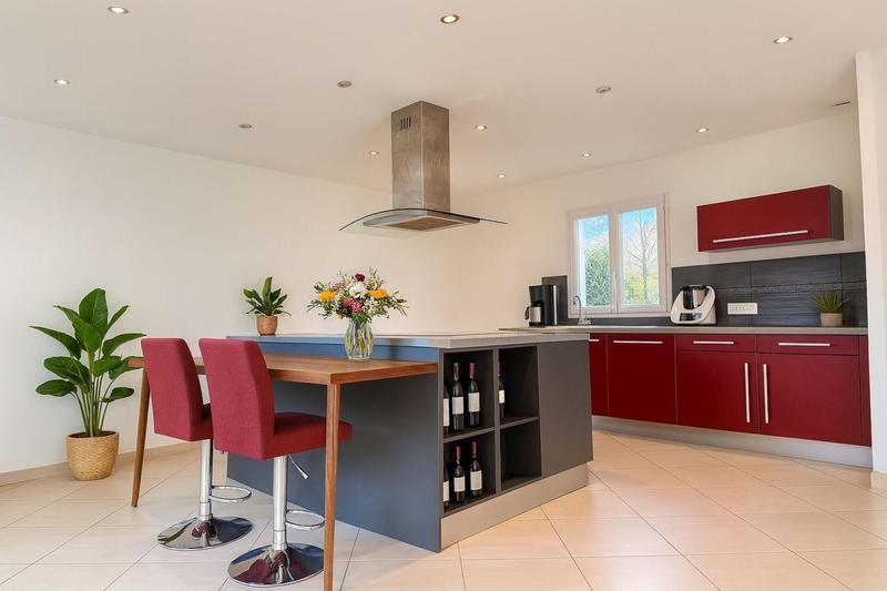 Maison - 200 m² - 5 pièces