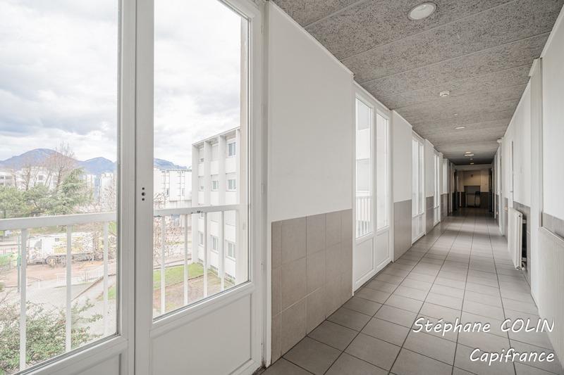 Immeuble - 1 700 m² - 46 pièces