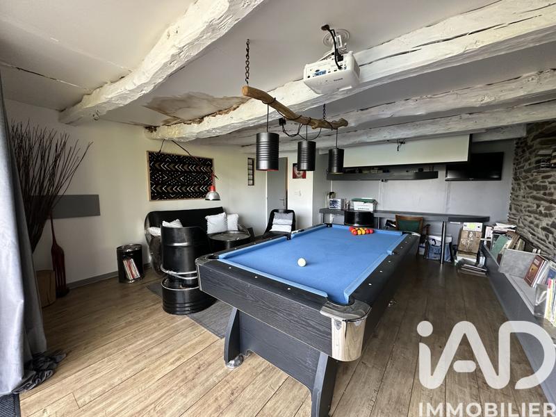 Maison - 210 m² - 8 pièces