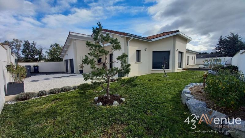 Maison - 208 m² - 7 pièces