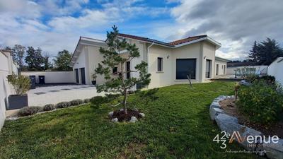 Maison - 208 m² - 7 pièces