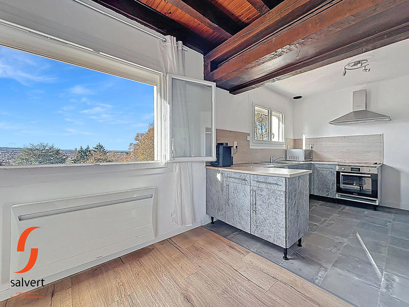 Maison - 215 m² - 7 pièces