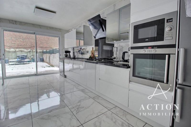 Maison - 112 m² - 4 pièces