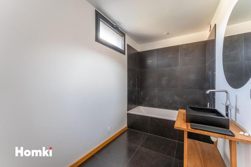 Appartement - 194 m² - 5 pièces