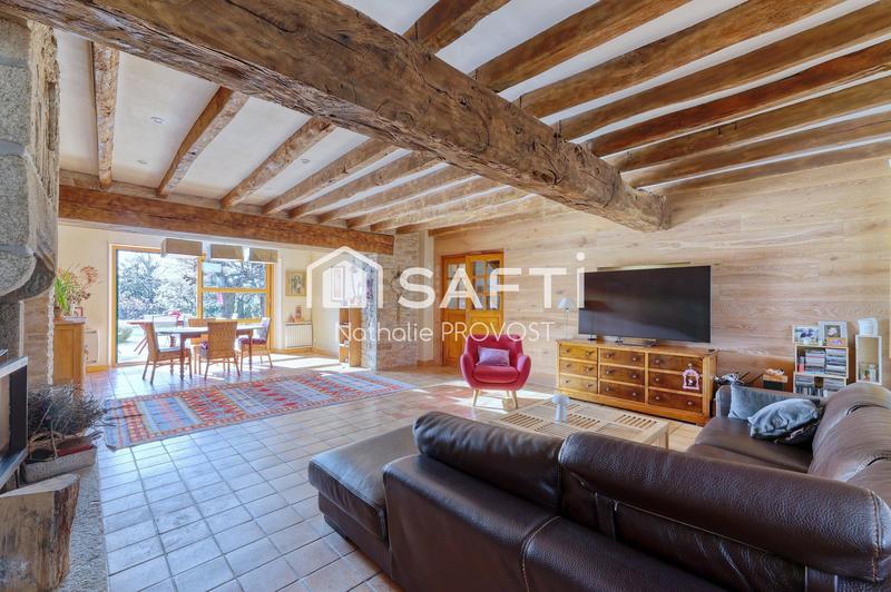 Maison - 212 m² - 8 pièces