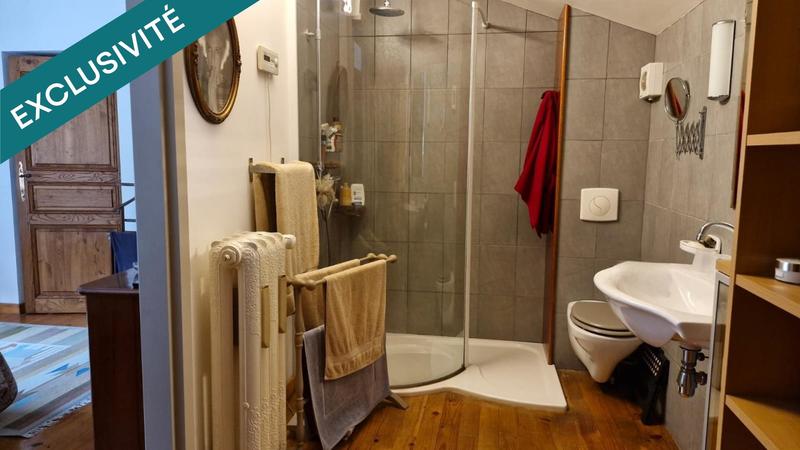 Maison - 244 m² - 8 pièces