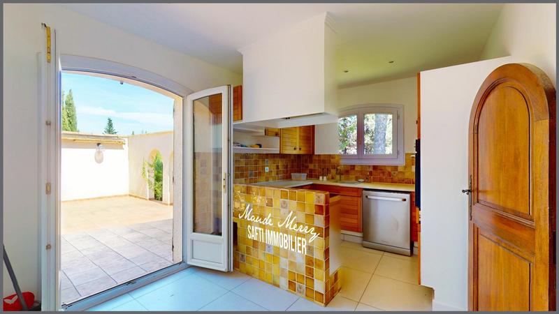 Maison - 140 m² - 5 pièces