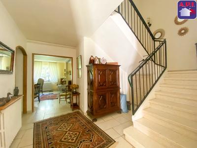 Maison - 343 m² - 9 pièces