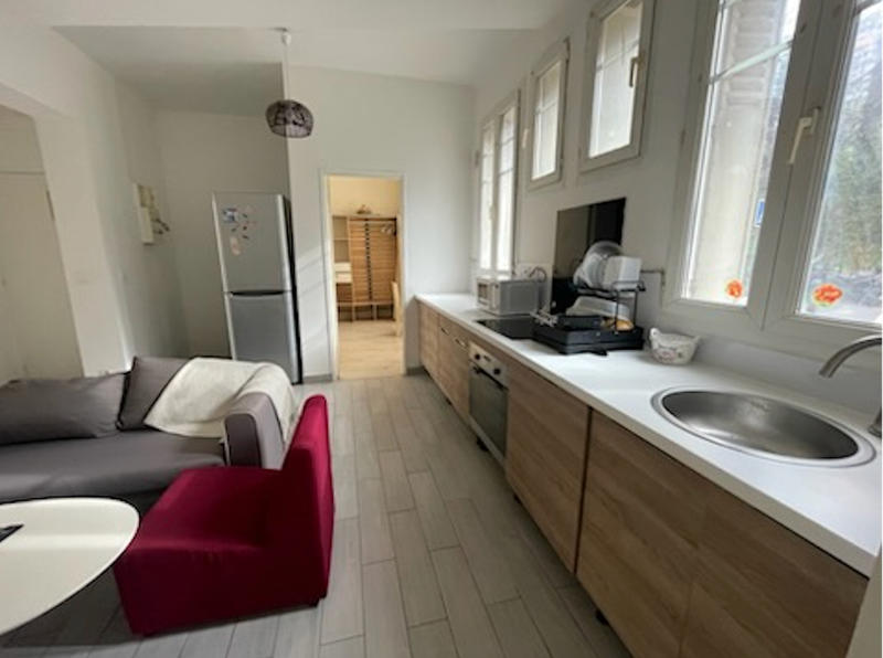 Bureau - 70 m² - 5 pièces