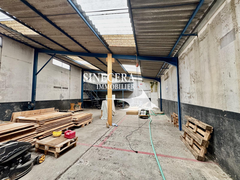 Local commercial - 358 m²