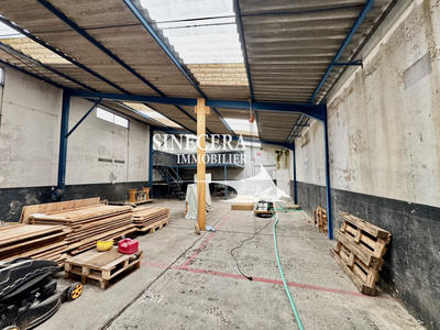 Local commercial - 358 m²