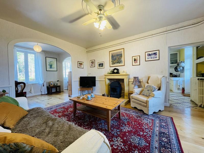 Maison traditionnelle - 130 m² - 6 pièces